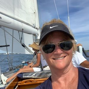 Meet your Posher, Carol